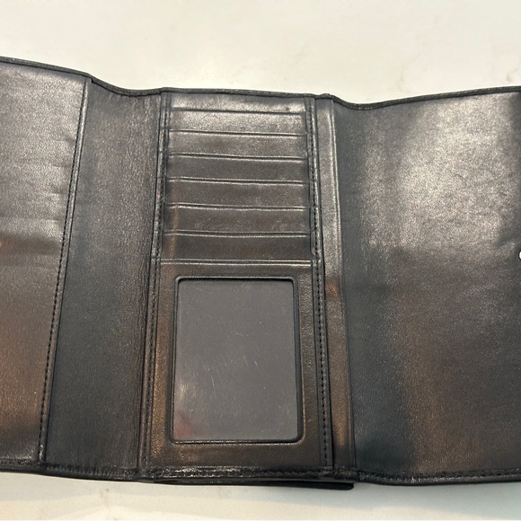EUC Coach wallet b/w leather - Picture 3 of 5